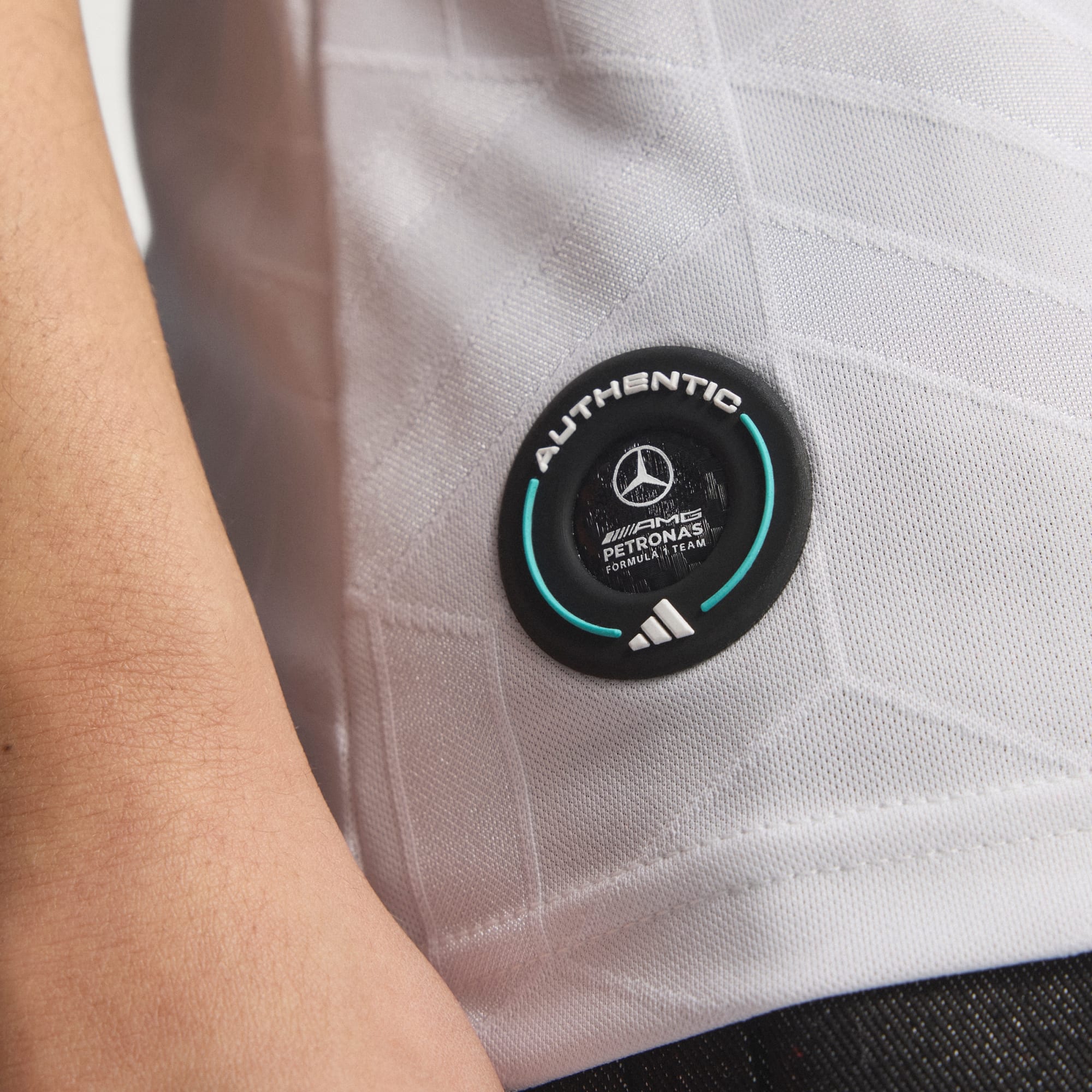 MERCEDES - AMG PETRONAS FORMULA 1 TEAM DRIVER JERSEY AUTHENTIC -A85